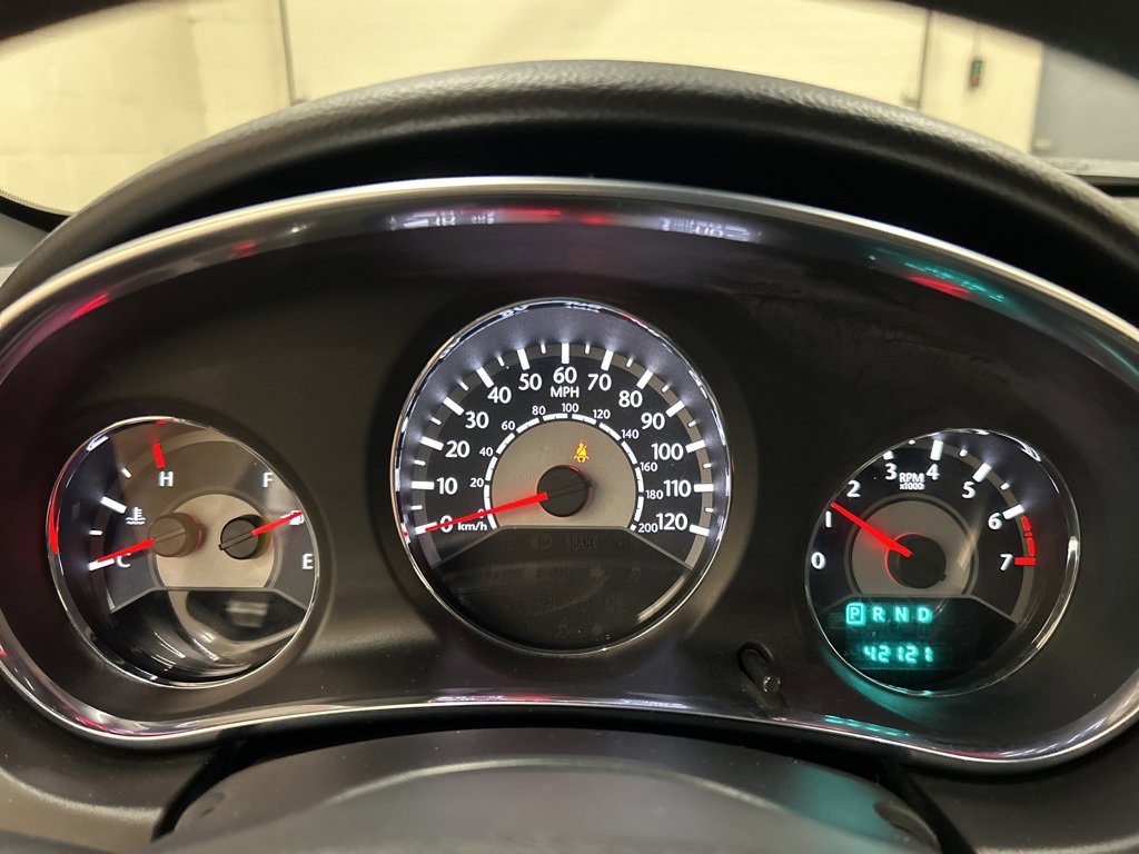 Used 2014 Chrysler 200 LX image 18