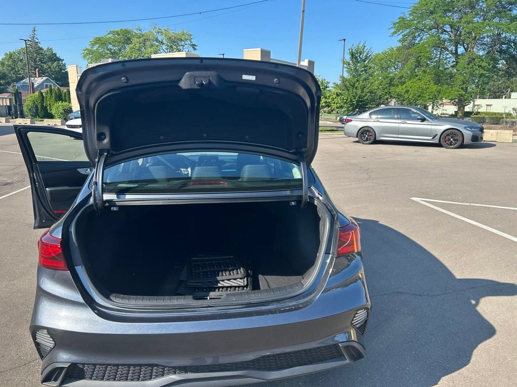 Used 2024 Kia Forte LXS FWD image 9