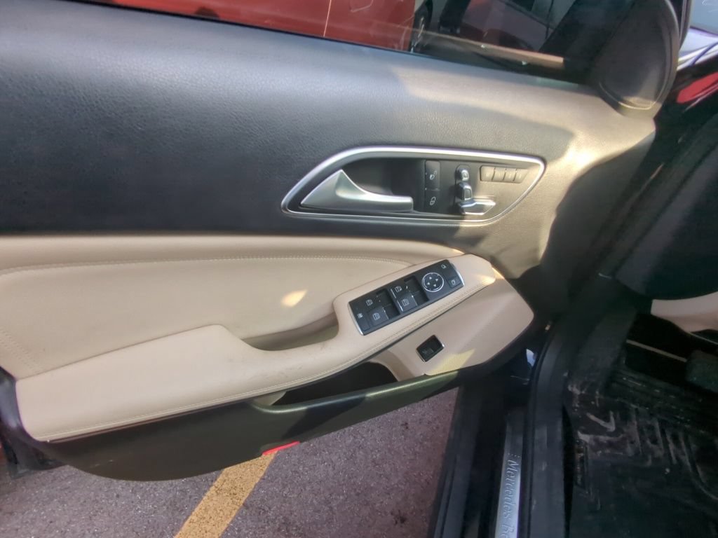 Used 2019 Mercedes-Benz GLA 250 w/ Premium Package image 8