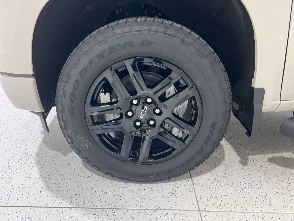 New 2026 Chevrolet Silverado 1500 Custom w/ Turbomax Blackout Package image 29