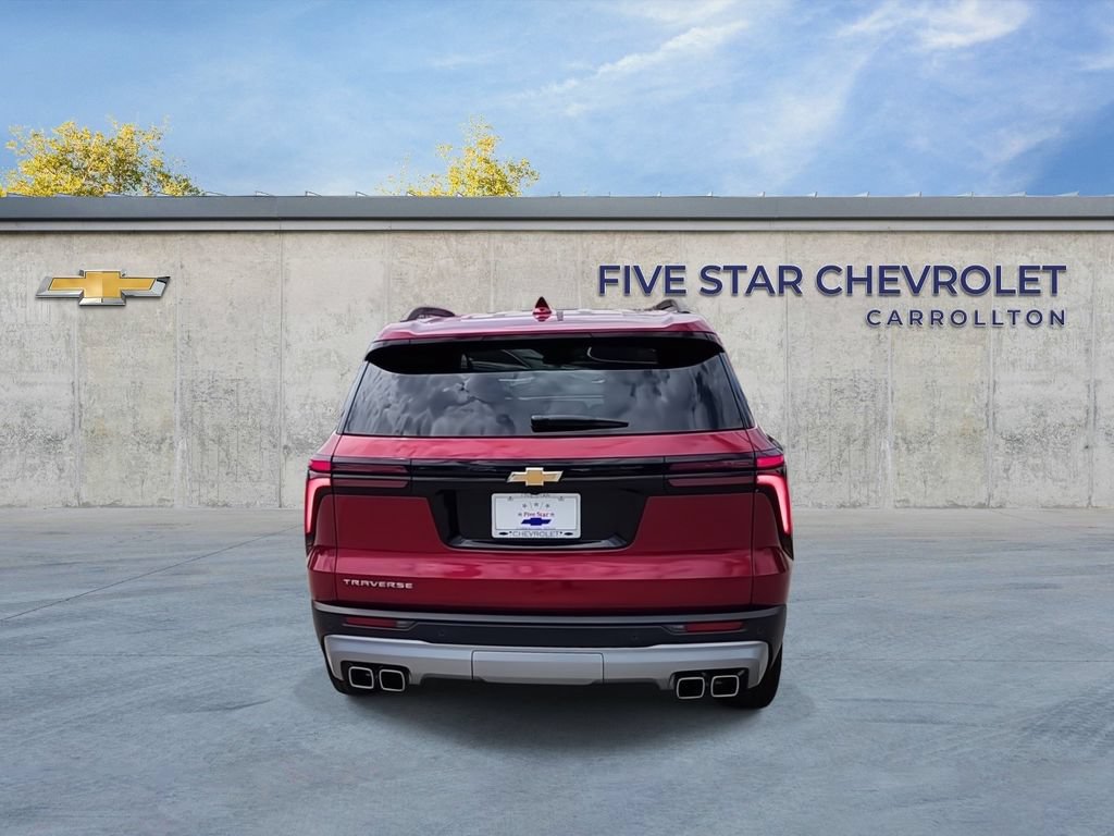 Used 2025 Chevrolet Traverse LT FWD image 7