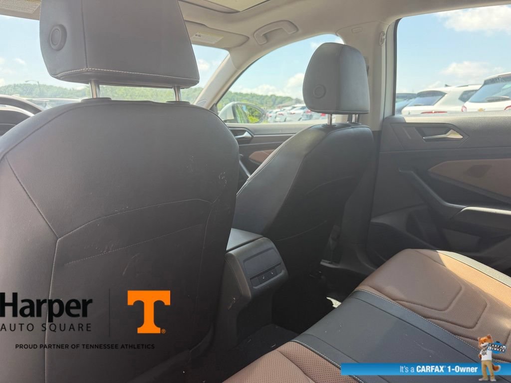 Used 2025 Volkswagen Jetta SEL FWD image 11