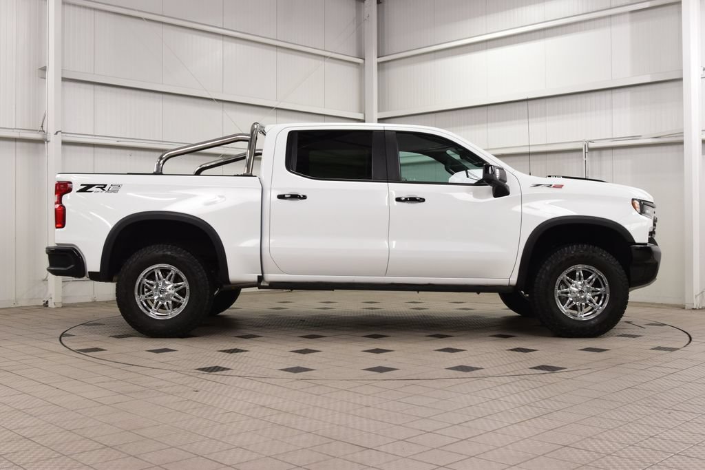 Used 2023 Chevrolet Silverado 1500 ZR2 w/ Technology Package AWD/4WD image 9