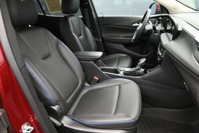 Used 2025 Buick Encore GX Sport Touring w/ Comfort Package AWD/4WD image 30