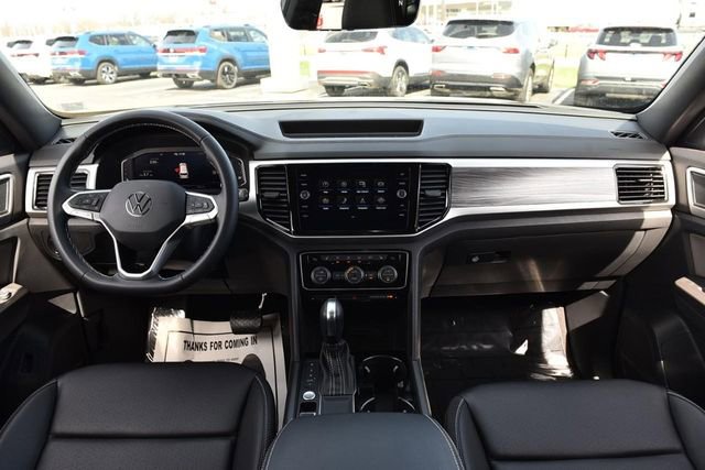 Certified 2023 Volkswagen Atlas Cross Sport SE w/ Panoramic Sunroof Package image 7