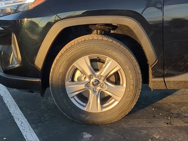 Used 2025 Toyota RAV4 XLE image 7