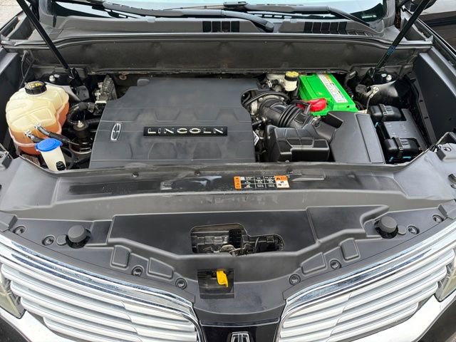 Used 2016 Lincoln MKX Select image 23