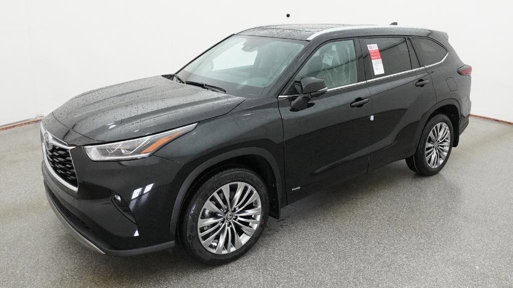 New 2026 Toyota Highlander Platinum AWD/4WD image 1