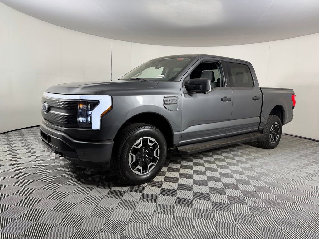 Used 2023 Ford F150 Lightning XLT image 3