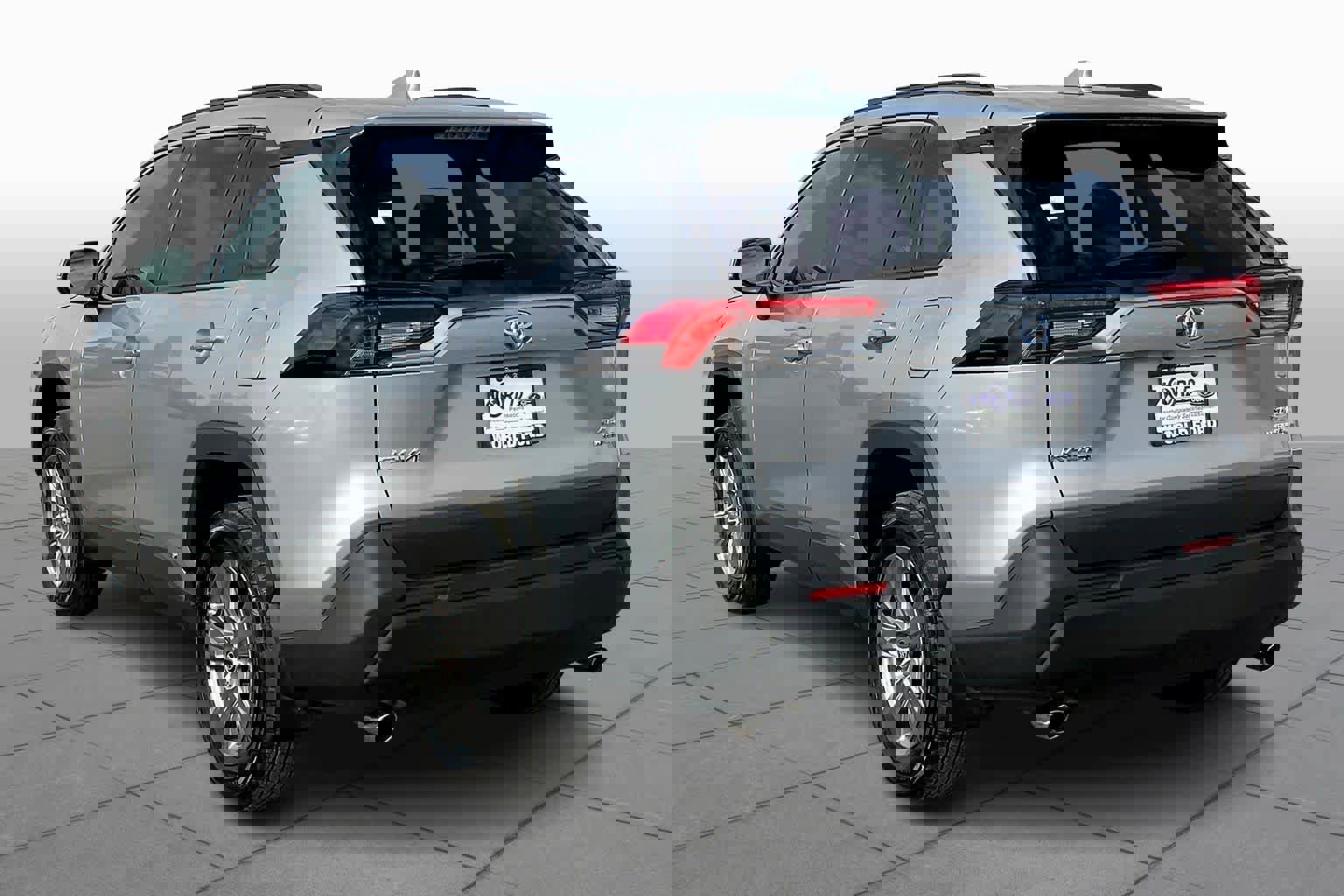 Used 2024 Toyota RAV4 XLE w/ Convenience Package image 11