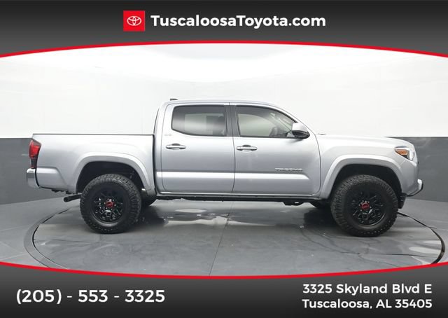 Used 2022 Toyota Tacoma SR5 AWD/4WD image 1