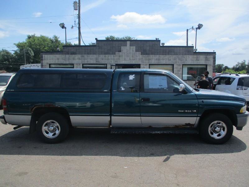 Used 1996 Dodge Ram 1500 Truck 2WD Club Cab image 2