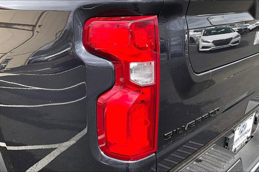 Used 2024 Chevrolet Silverado 2500 LTZ w/ LTZ Convenience Package image 28