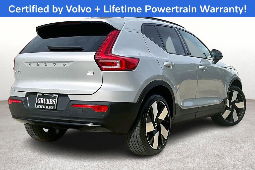 Used 2023 Volvo XC40 Recharge Ultimate image 2