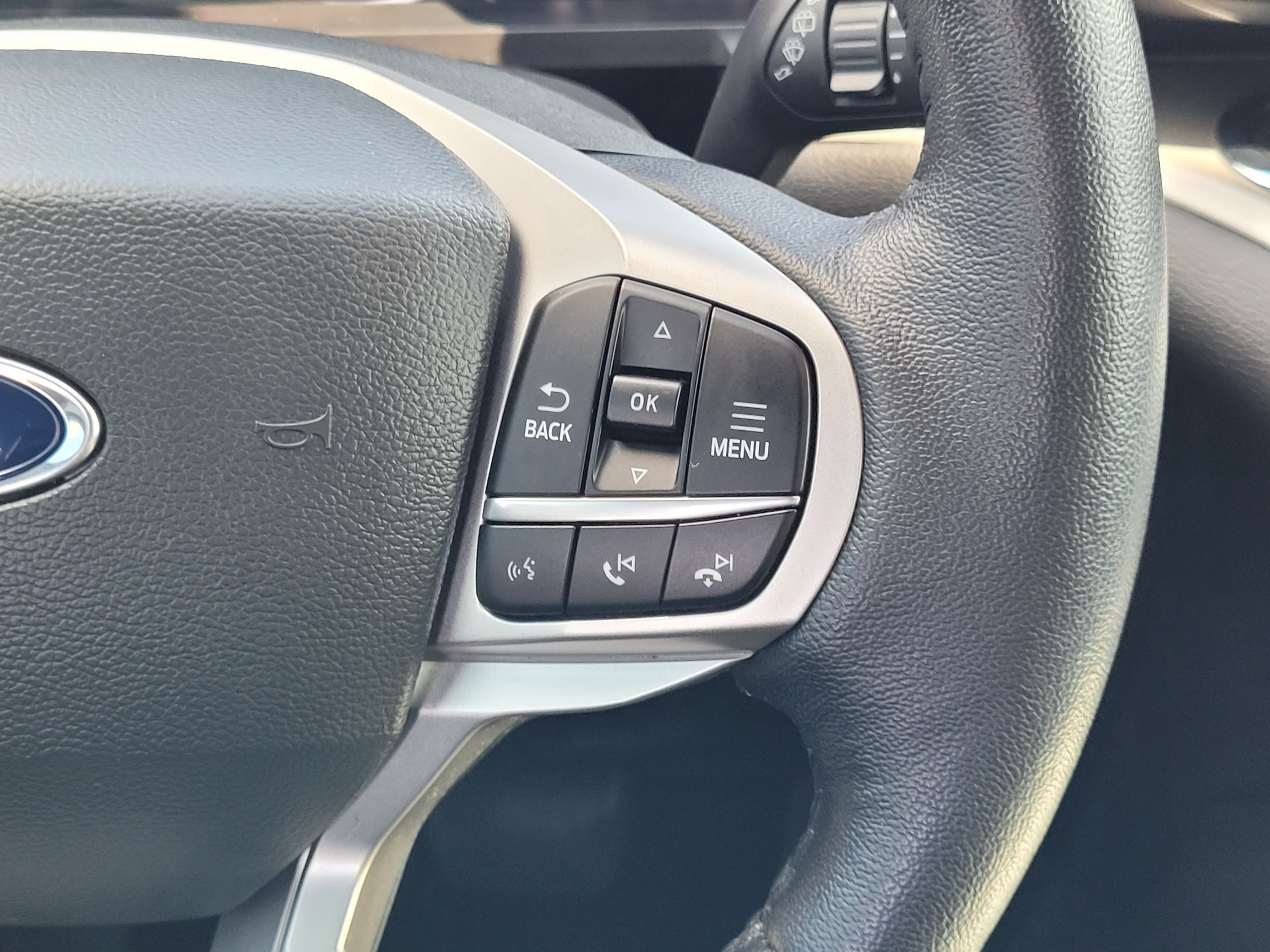 Used 2022 Ford Explorer XLT w/ Equipment Group 202A AWD/4WD image 13