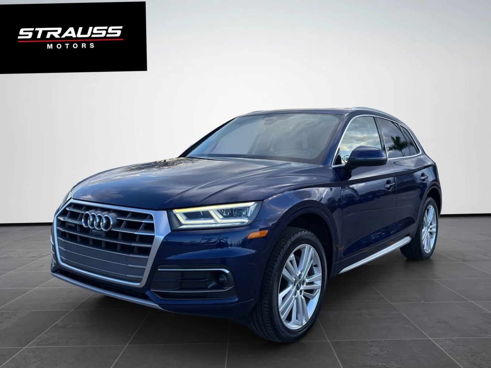 Used 2018 Audi Q5 Prestige w/ Prestige Package image 4