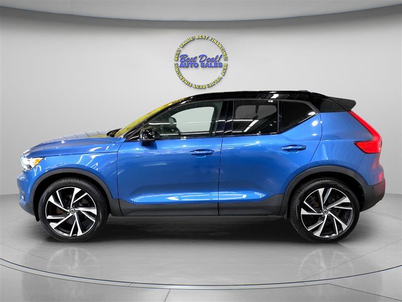 Used 2019 Volvo XC40 T5 R-Design image 4