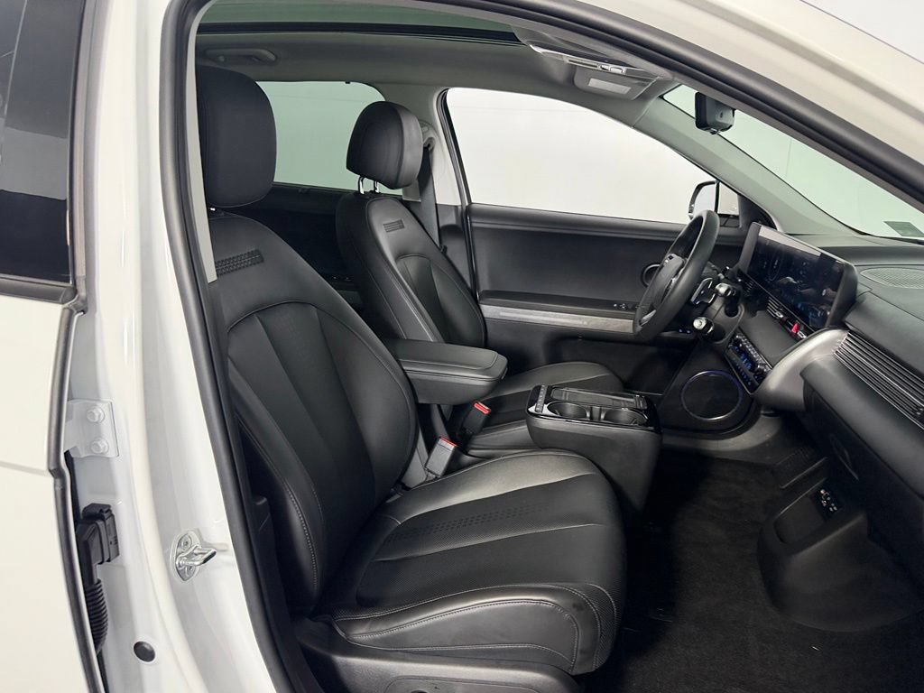 Used 2025 Hyundai Ioniq 5 Limited AWD/4WD image 32