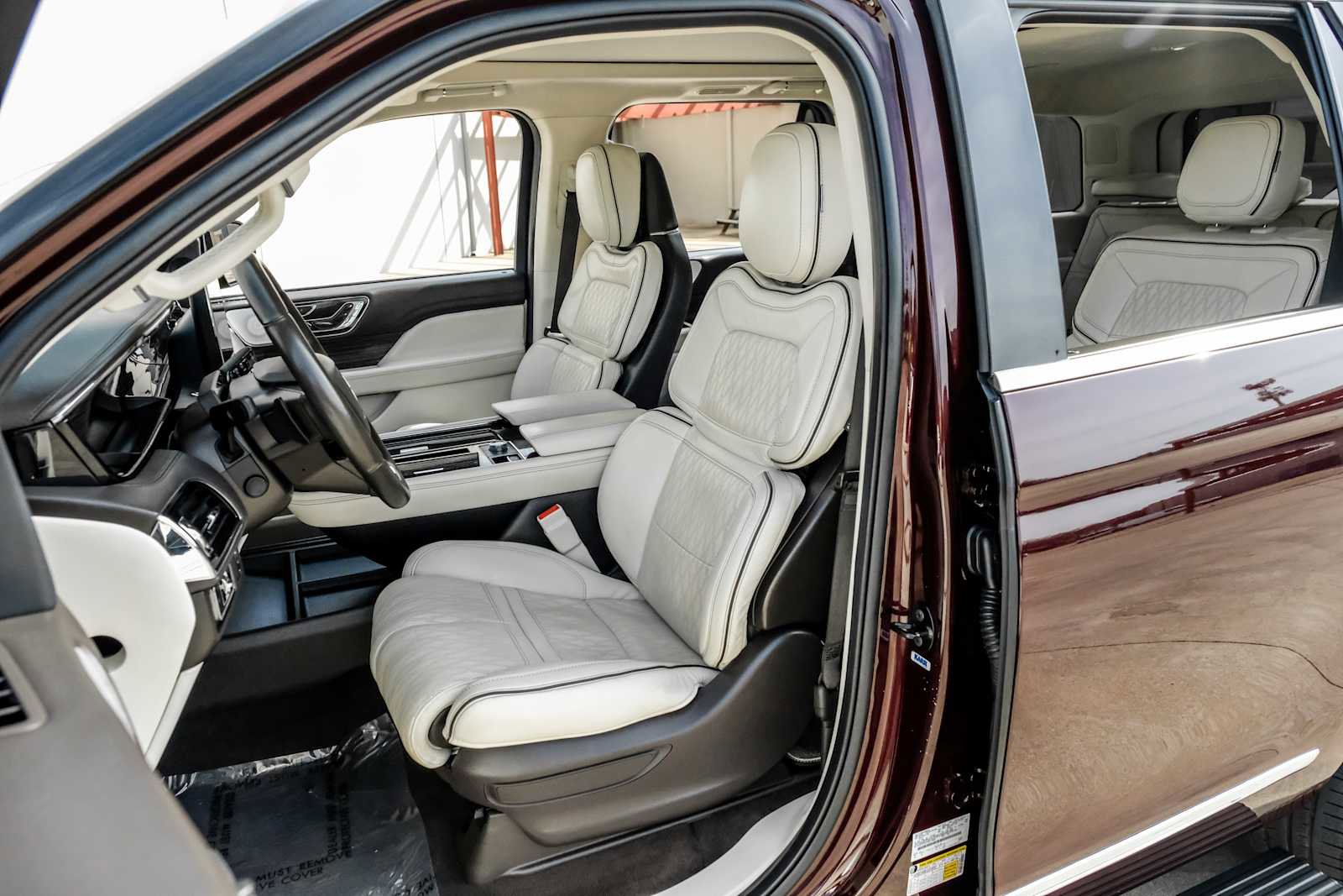 Used 2024 Lincoln Navigator Black Label AWD/4WD image 35