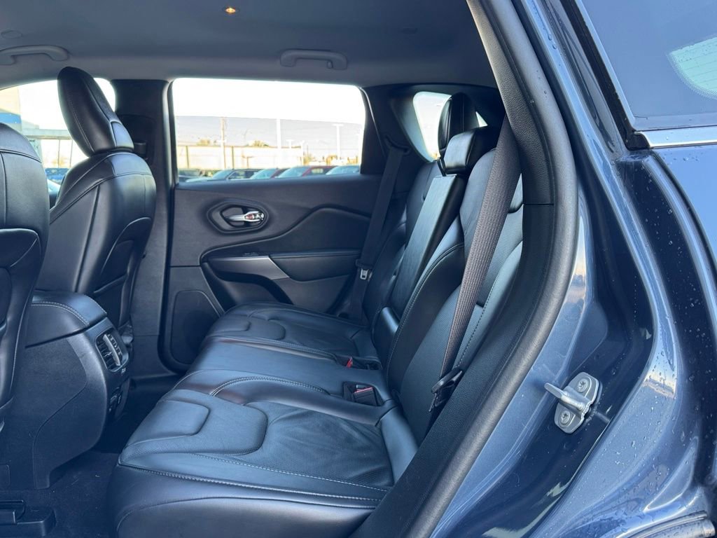 Used 2020 Jeep Cherokee Limited image 26