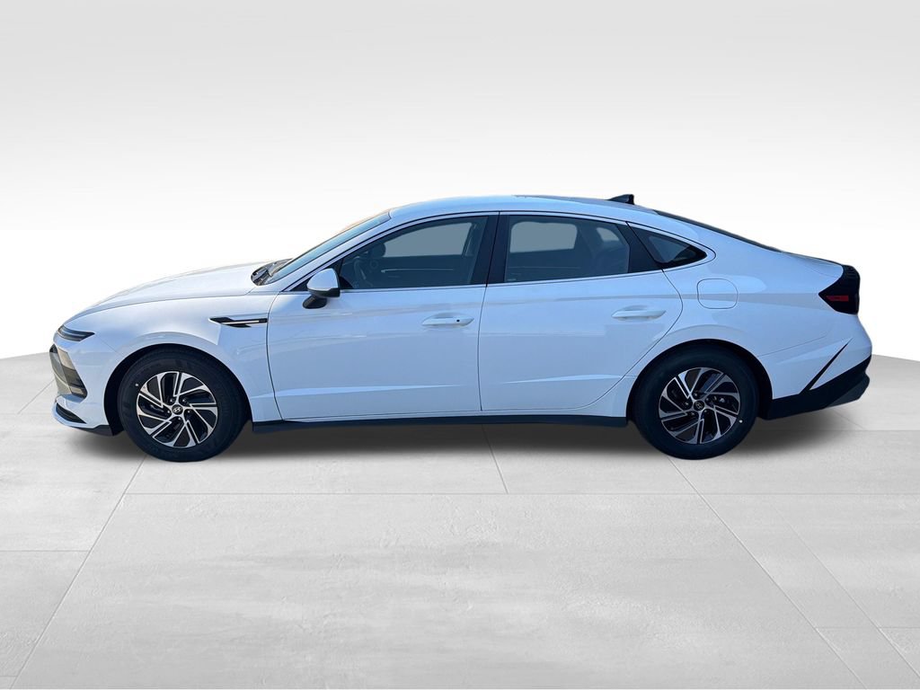New 2026 Hyundai Sonata Blue FWD image 2