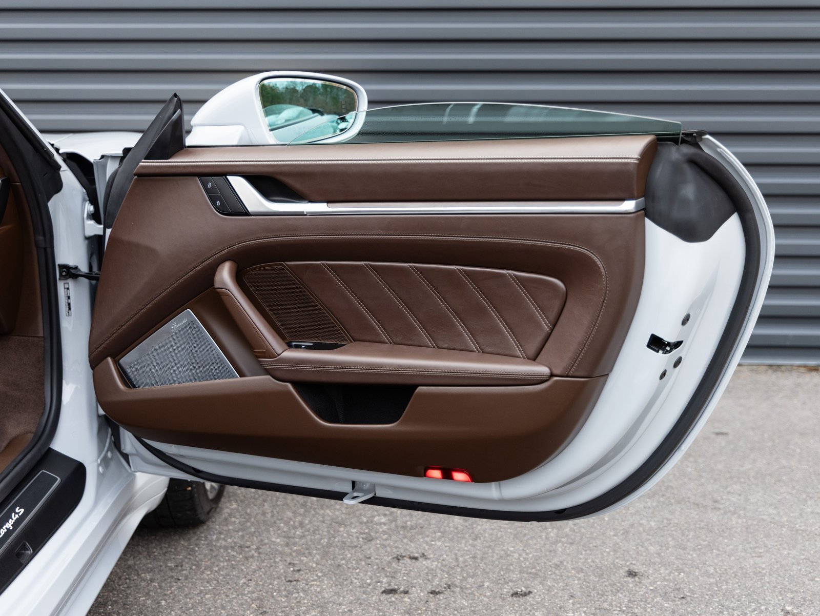 Used 2024 Porsche 911 Targa 4S w/ Premium Package image 29