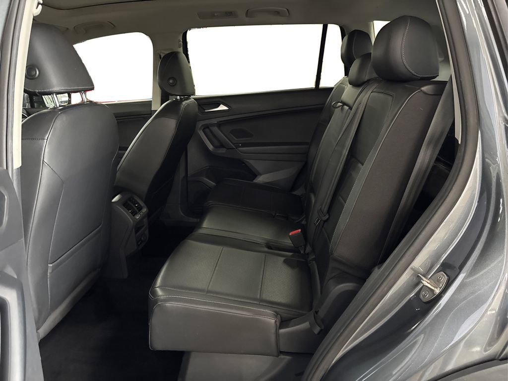 Used 2019 Volkswagen Tiguan SE w/ Panoramic Sunroof Package image 10