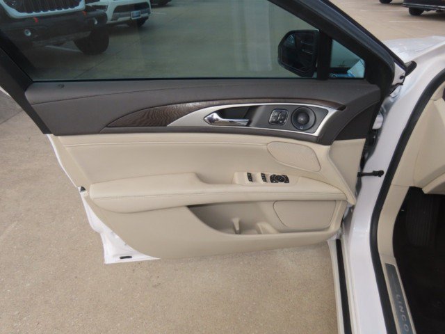 Used 2019 Lincoln MKZ Reserve FWD image 21