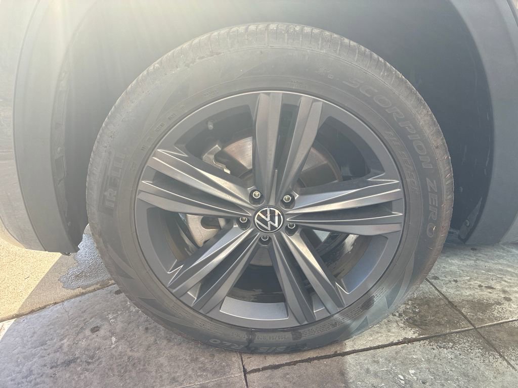 Used 2021 Volkswagen Atlas Cross Sport SE image 9