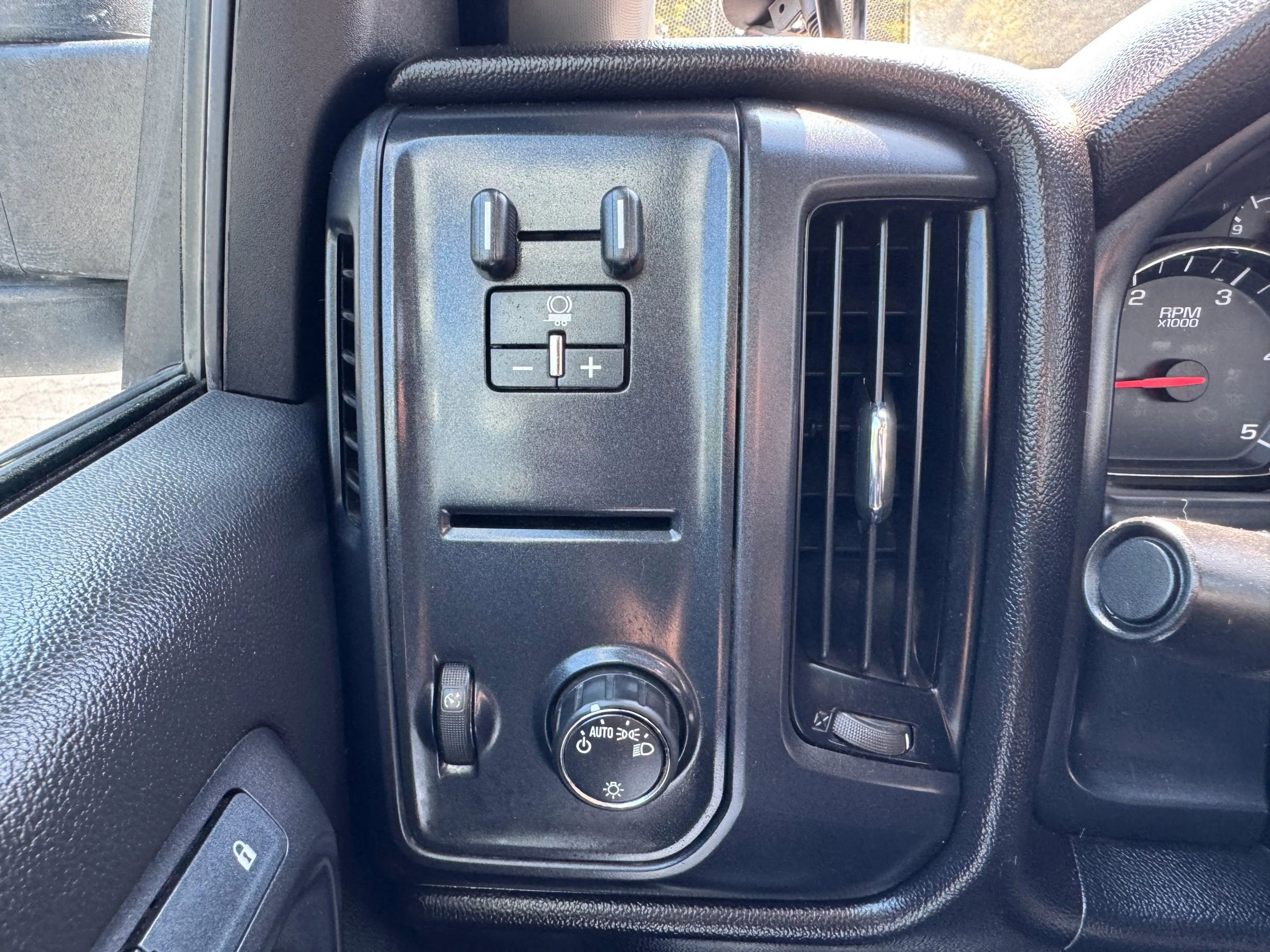 Used 2016 Chevrolet Silverado 3500 W/T image 18