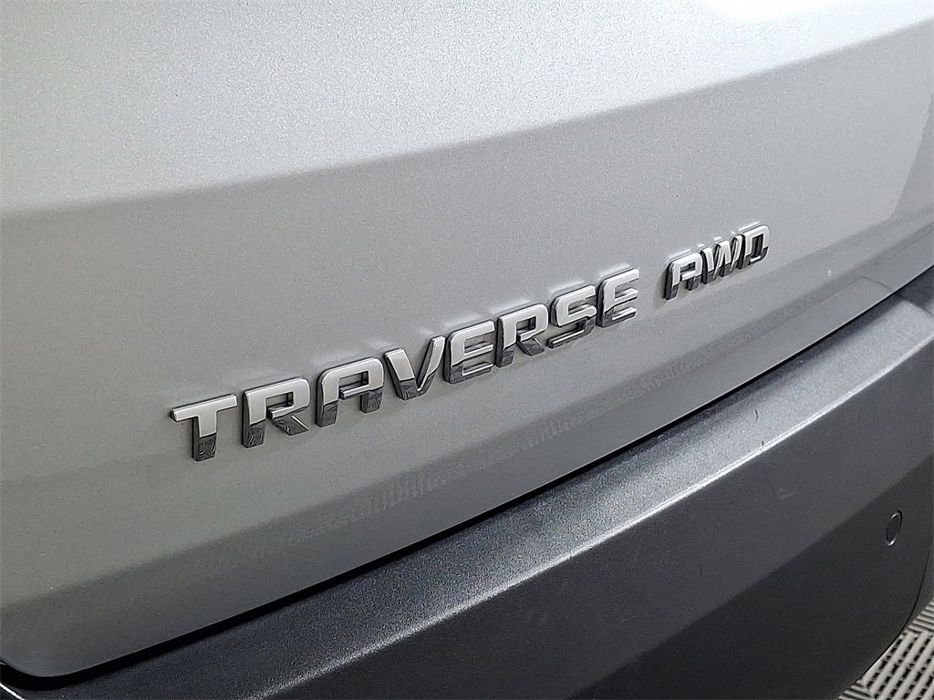 Used 2022 Chevrolet Traverse LT w/ LT Premium Package image 32