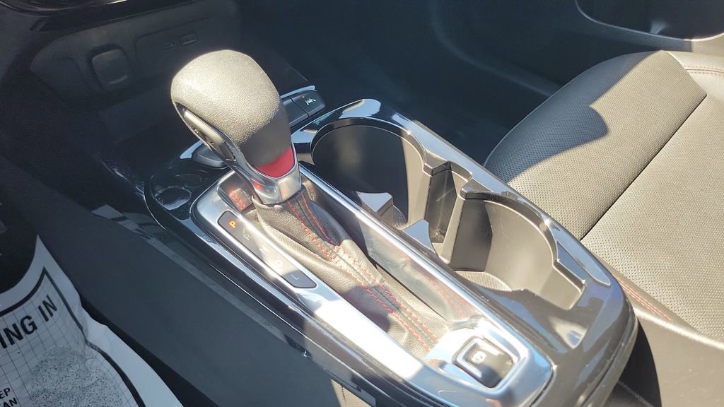 Used 2025 Chevrolet Trax RS w/ Driver Confidence Package image 18