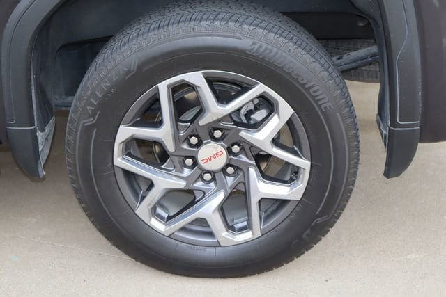Used 2024 GMC Sierra 1500 SLT RWD image 28