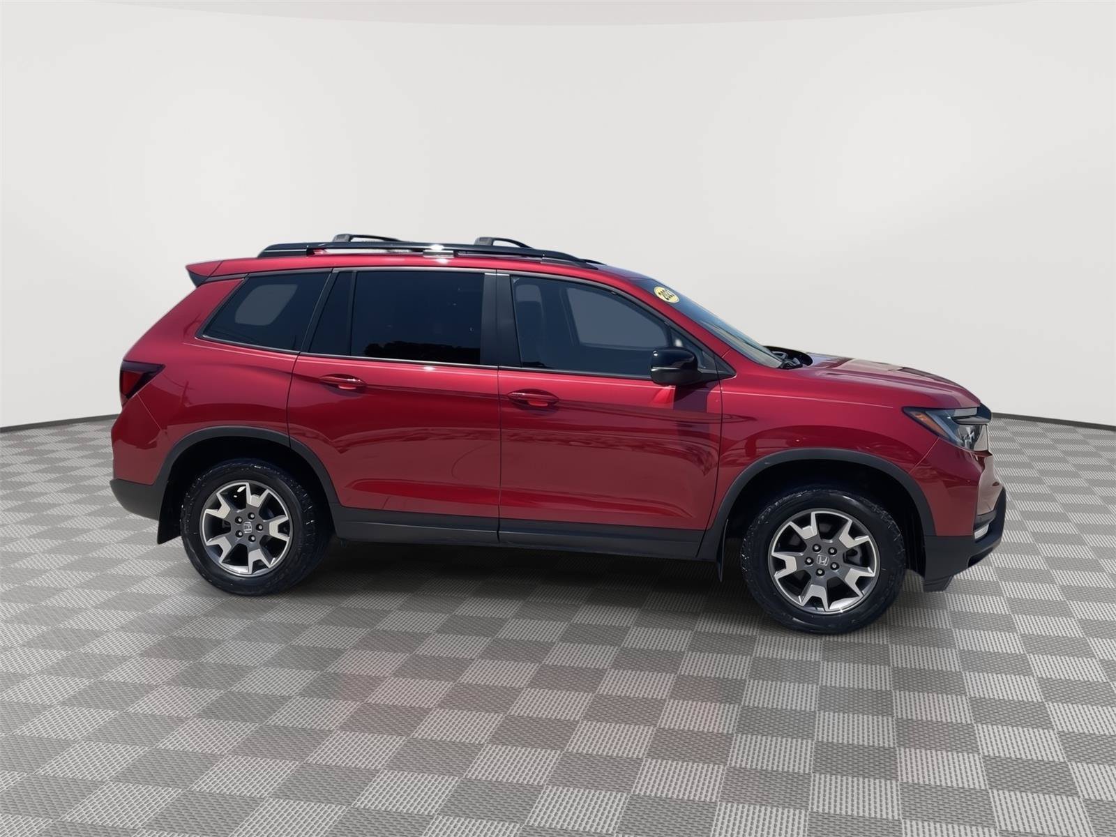 Used 2023 Honda Passport TrailSport image 3