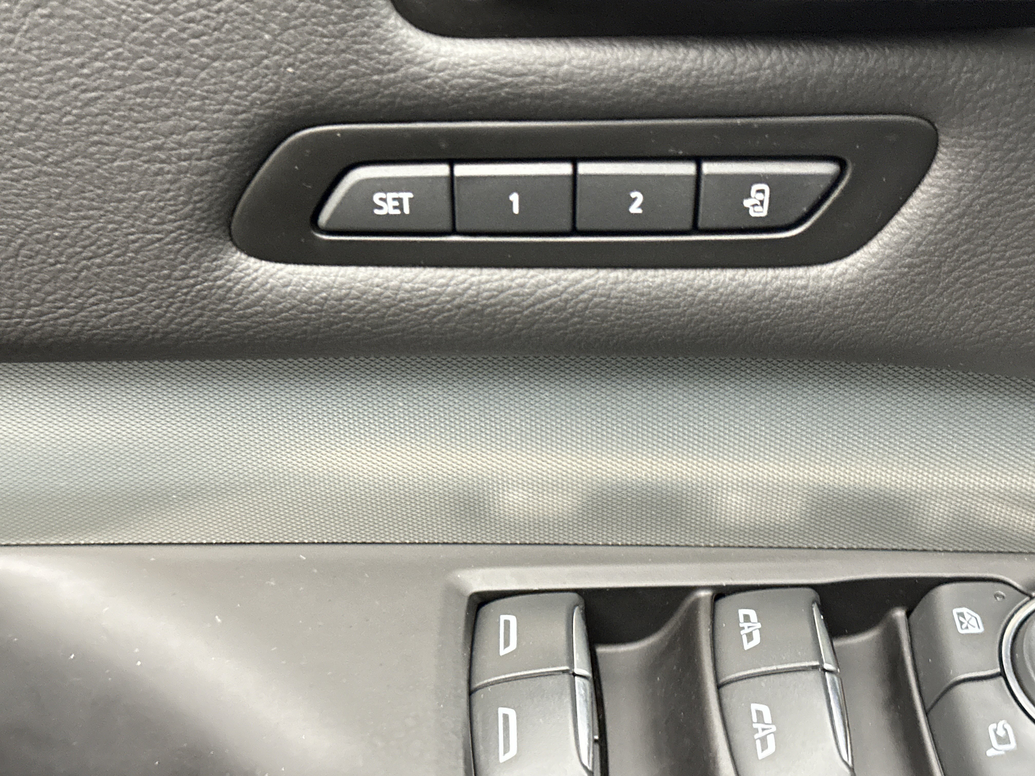 Used 2023 Cadillac XT4 Premium Luxury image 37