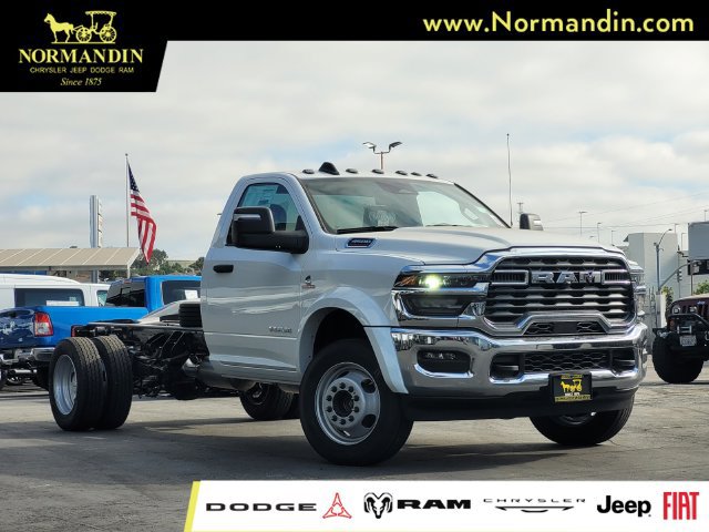 New 2025 RAM 4500 4x4 Regular Cab DRW image 1