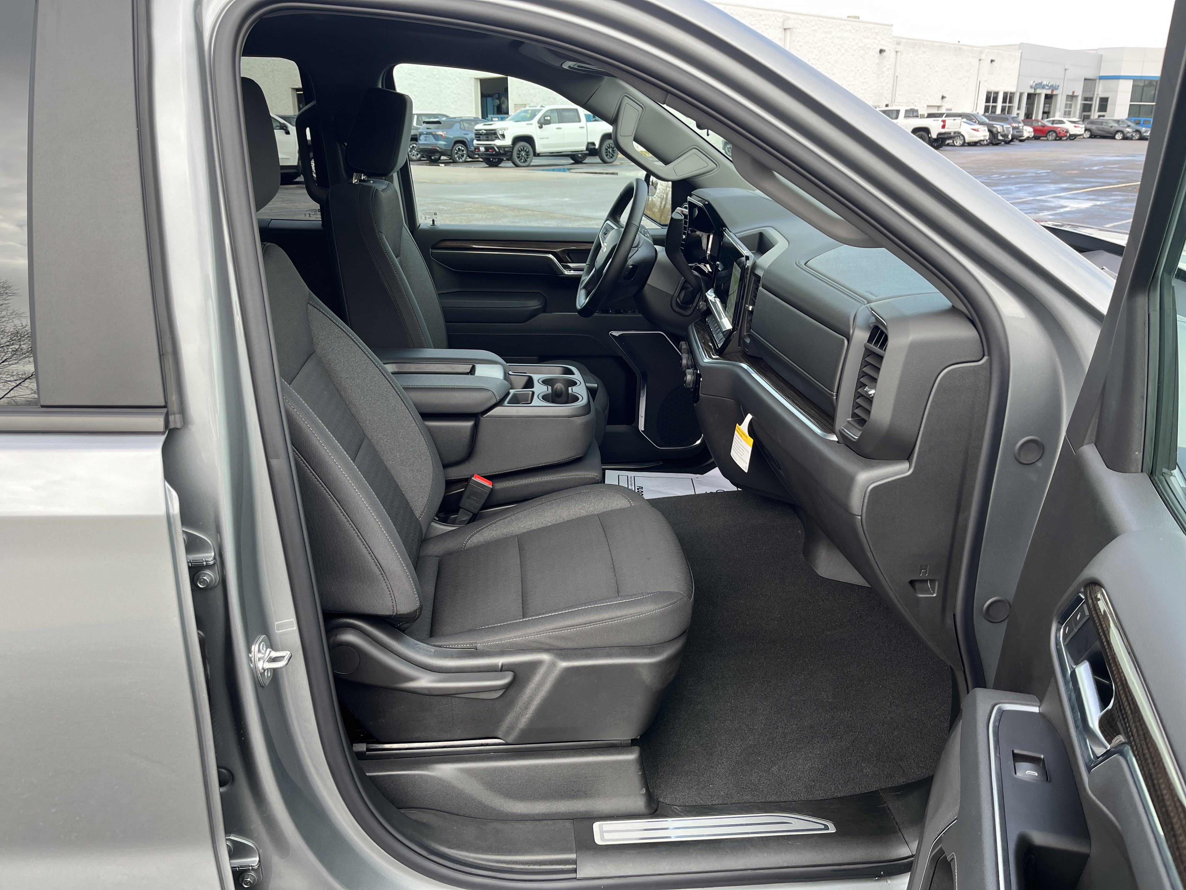 Used 2026 Chevrolet Silverado 1500 LT image 17