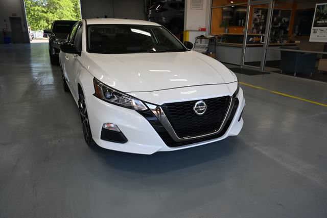 Used 2020 Nissan Altima 2.5 SR FWD image 3