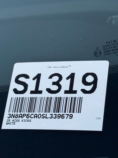 Used 2025 Nissan Kicks SV FWD image 33