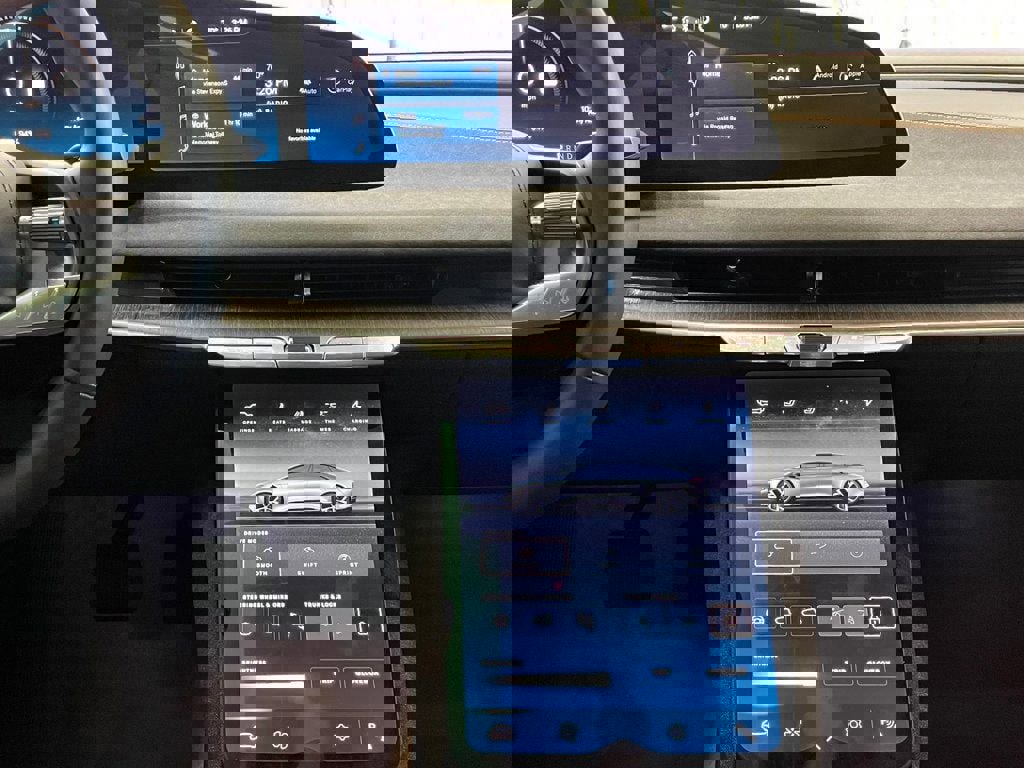 Used 2023 Lucid Air Grand Touring image 29