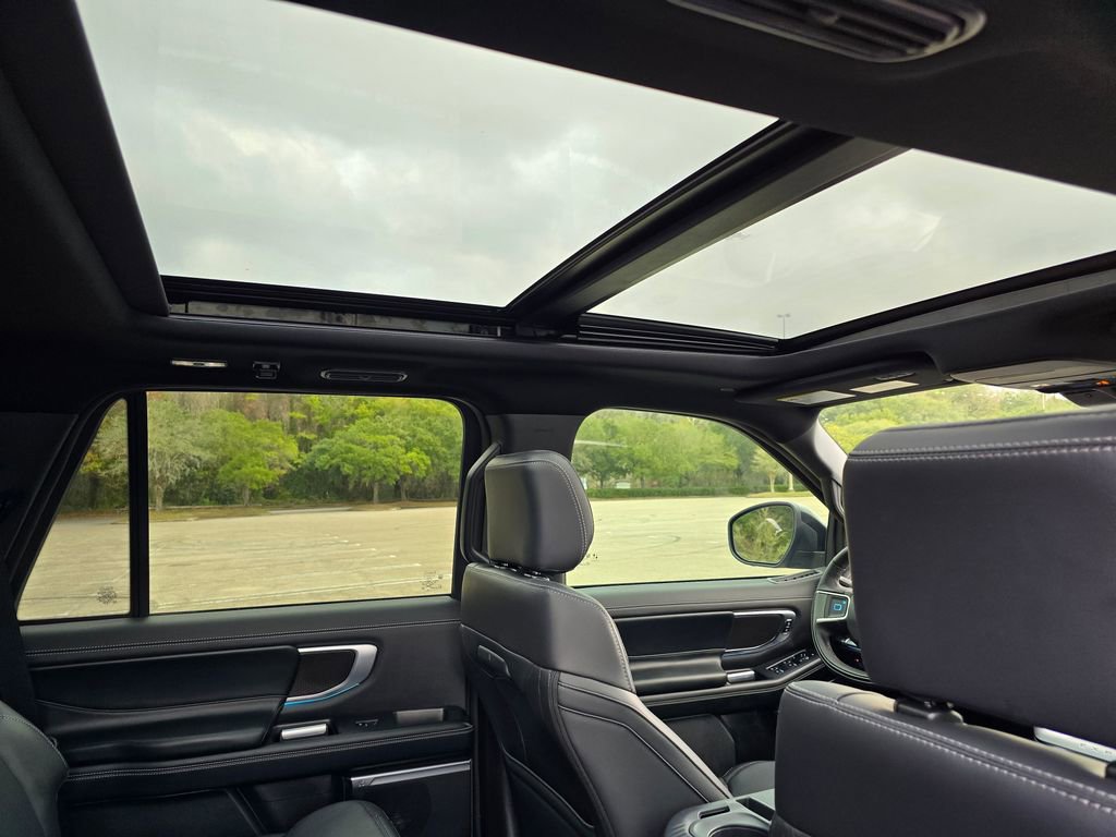 New 2025 Ford Expedition Platinum w/ Stealth Appearance Package image 68