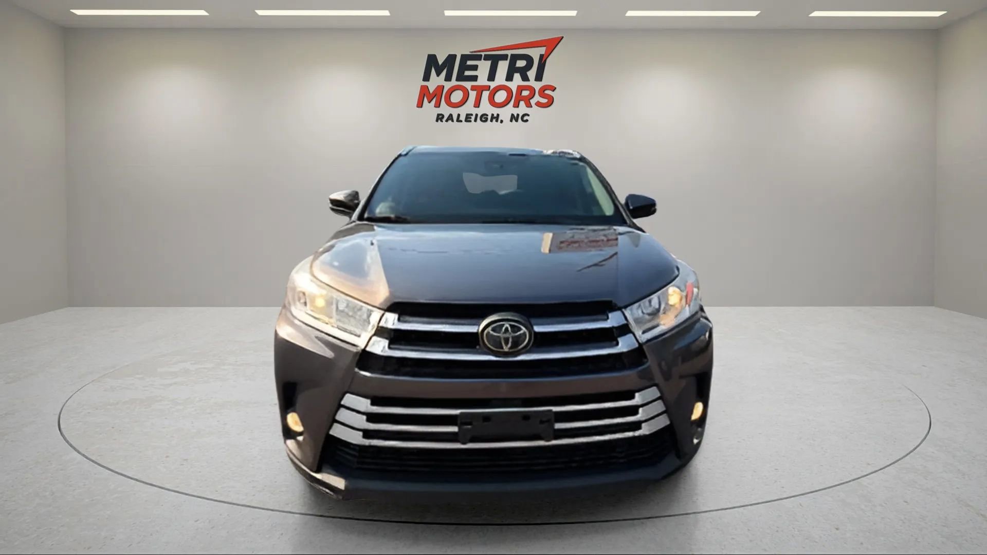 Used 2017 Toyota Highlander XLE image 8