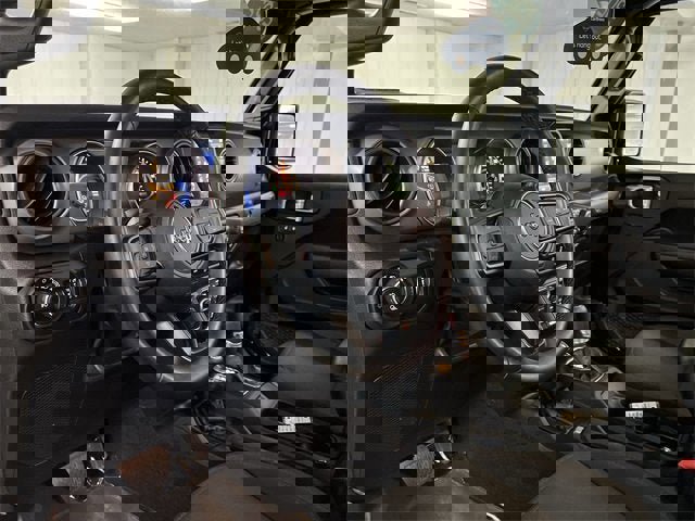 Used 2022 Jeep Gladiator Sport image 10