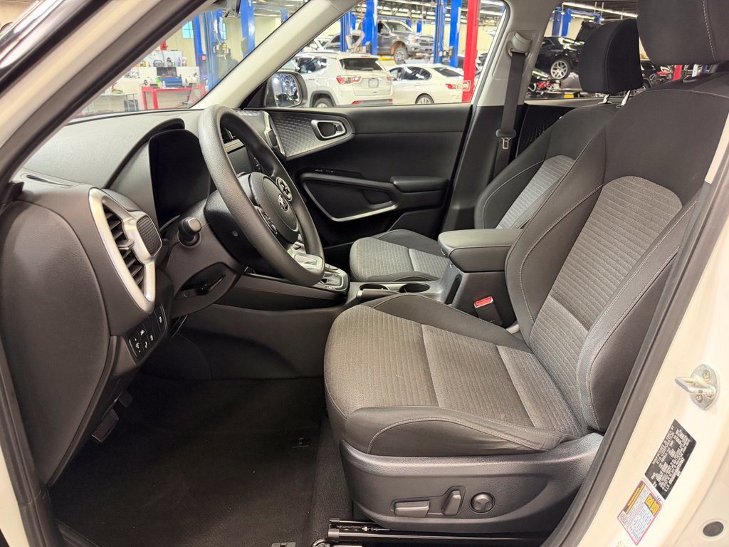 Used 2021 Kia Soul S FWD image 15