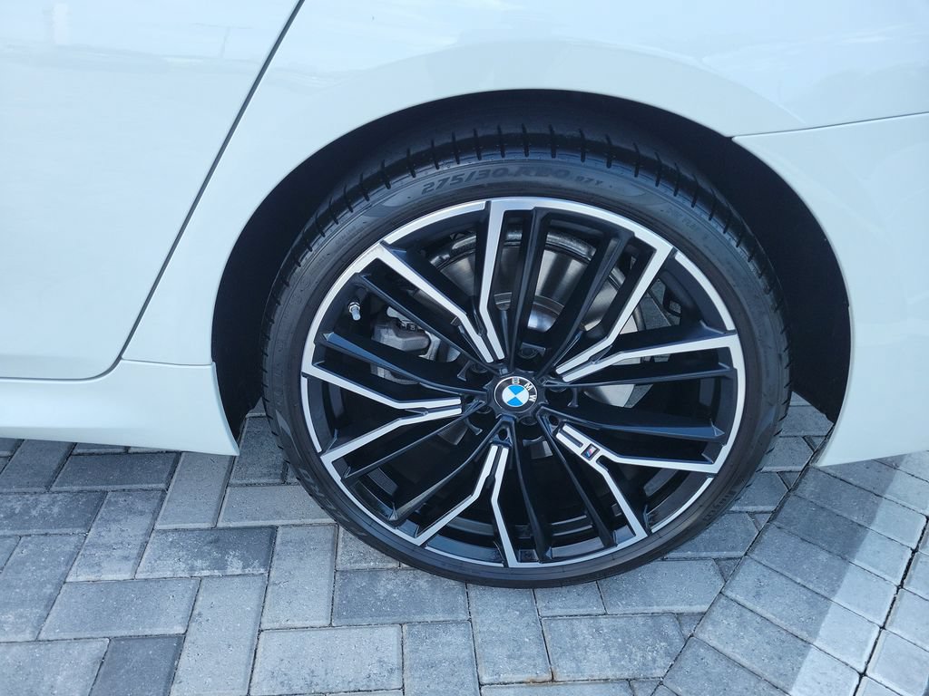 Used 2022 BMW 540i w/ M Sport Package RWD image 14