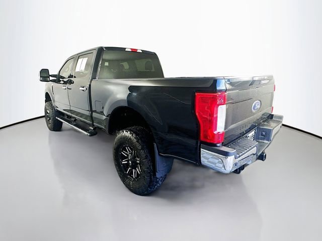 Used 2017 Ford F250 XLT w/ XLT Premium Package AWD/4WD image 5