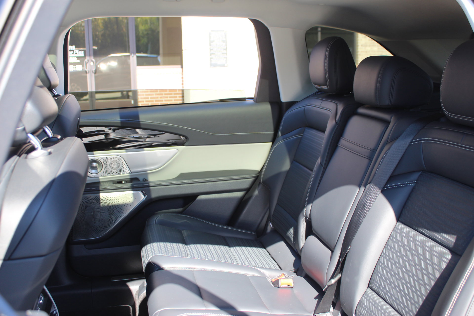 Used 2024 Lincoln Nautilus Reserve w/ Equipment Group 203A image 29