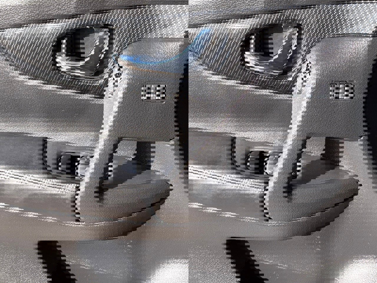 Used 2017 Nissan Rogue SL w/ SL Premium Package image 27