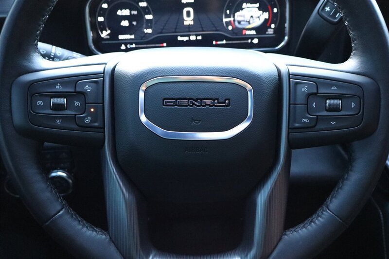 Used 2025 GMC Sierra 3500 Denali Ultimate AWD/4WD image 18