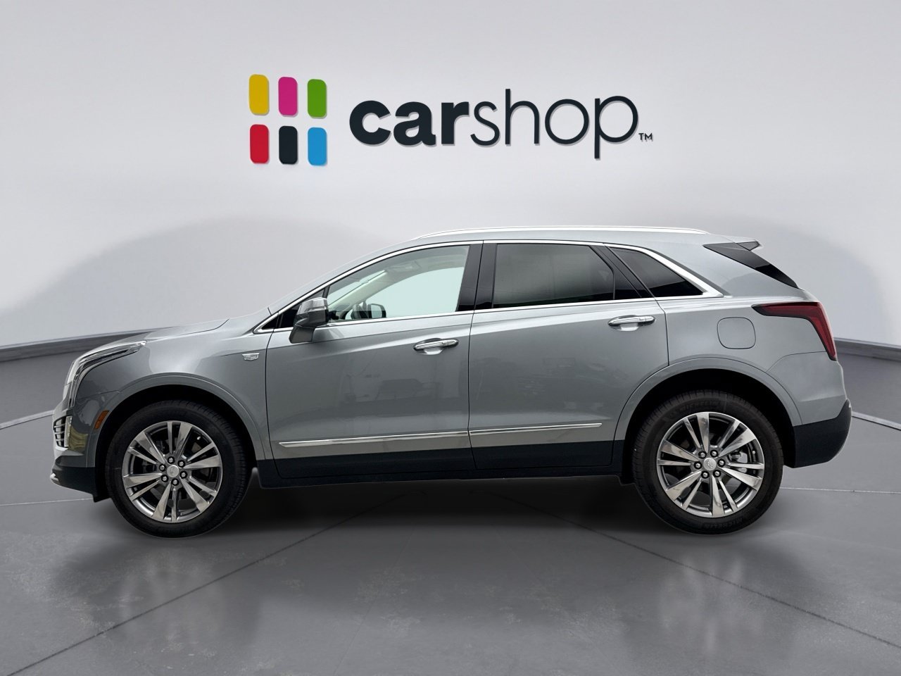 Used 2024 Cadillac XT5 Premium Luxury FWD image 2